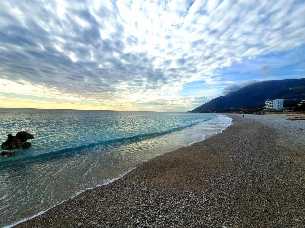 Luxury Sea View With Private Just A Few Steps From The Center Palasë