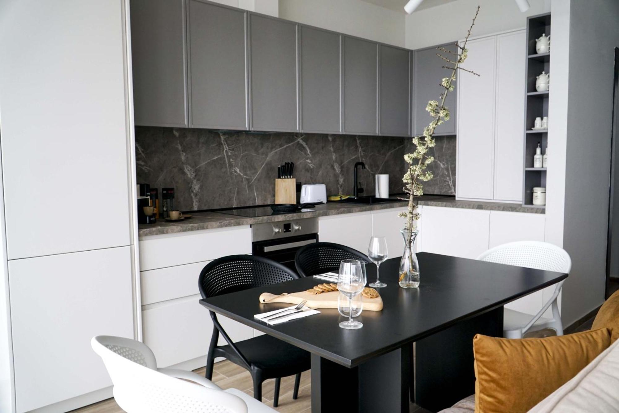 Luxury Sea View With Private Just A Few Steps From The Center Appartement *